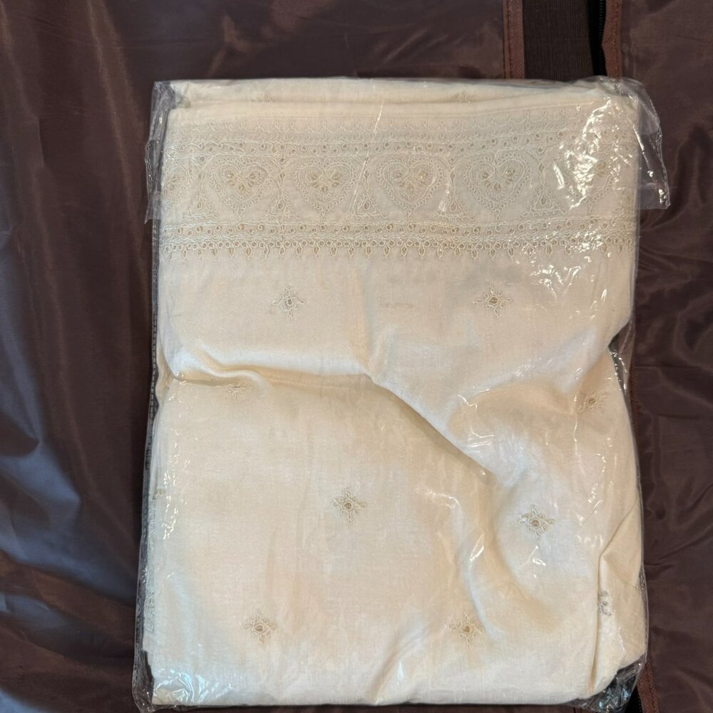 Warm White/Cream Men’s Wedding Sherwani - Size M - Brand Manyavar - Picture 6 of 8